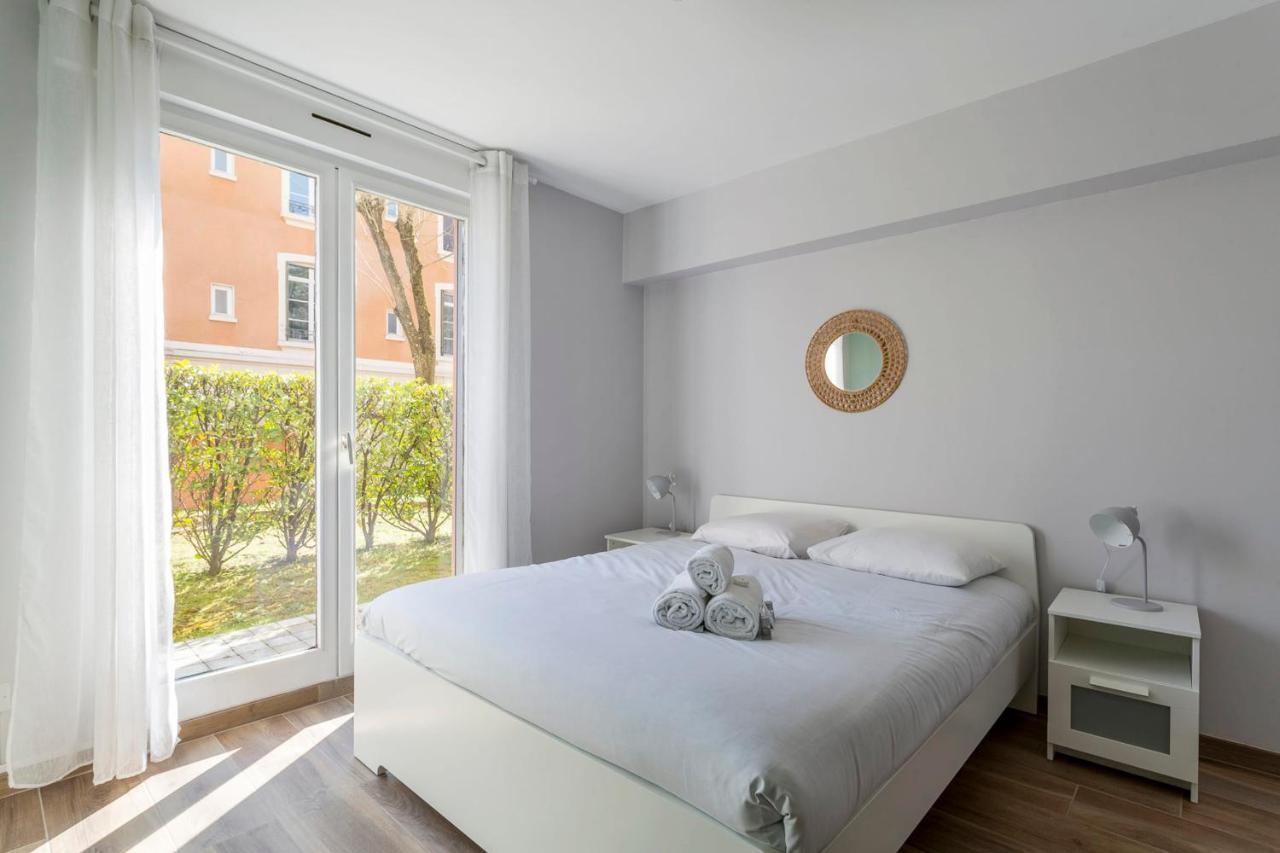Suite Granges En Rez-De-Jardin Pour 4 Voyageurs Lyon Exterior foto