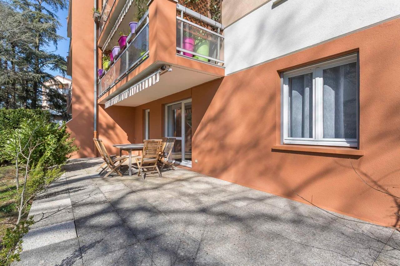 Suite Granges En Rez-De-Jardin Pour 4 Voyageurs Lyon Exterior foto
